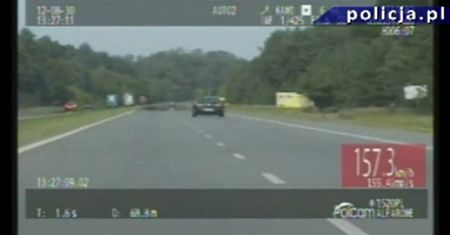 Policjanci zatrzymali pędzącego Passata