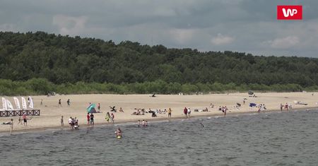 Cztery złote za toaletę nad morzem. "W lesie nie da się chodzić"