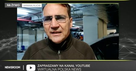 Radosław Sikorski prosto z Kijowa. "Łączymy się ze schronu pod hotelem"