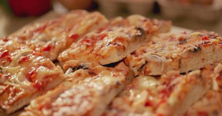 Pizza na wypasie jak w PRL. Takiej już nigdzie nie zamówisz