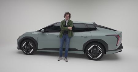 Wideo: czy to najdziwniejszy sedan na rynku? Kia EV4 i garść nowości