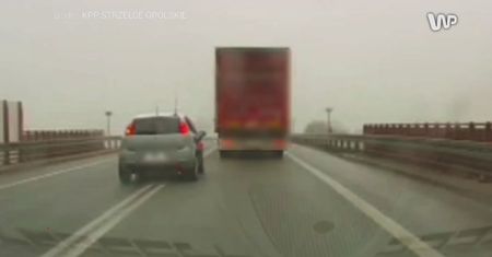 Skrajna brawura na drodze. Wyprzedzał ciężarówkę na wiadukcie