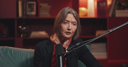 Uzależniamy swoje szczęście od rodziny? Dr Ewa Woydyłło-Osiatyńska stawia sprawę jasno
