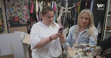 Kupiły mystery boxy z Anglii. Liczyły na perełki. "Rozczarowanie"