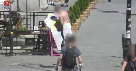 Policja nagranie z interwencji na Nowym Świecie