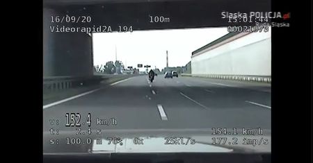 Dwóch motocyklistów kontra policyjna grupa "Speed"