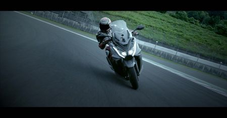 Kymco AK550