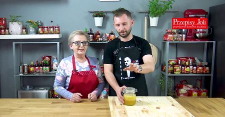 Syrop na przeziębienie. Skuteczny przepis Joli Caputy