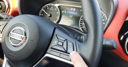 Odświeżony Nissan Juke ma zaawansowany system wsparcia kierowcy