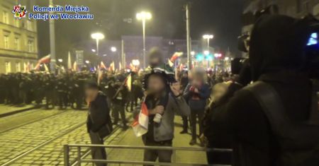 Marsz narodowców we Wrocławiu. Zarzuty dla ojca 4-latka