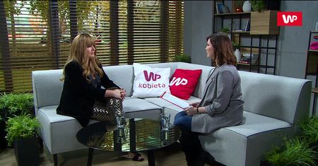Podcinanie końcówek a porost włosów. Agnieszka Staszak komentuje
