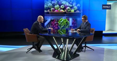 Pomidory w sklepach za 50 zł. Wiceminister zabrał głos