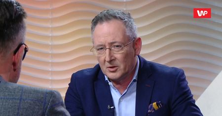 Bartłomiej Sienkiewicz odpowiada Jarosławowi Pinkasowi. "Nie pociąłem biustonosza żony"