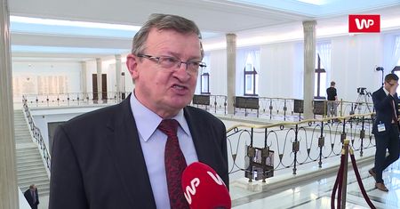 Opozycja o koronawirusie. Posłowie PiS wyszli z sali. "Widowiskowa propaganda"