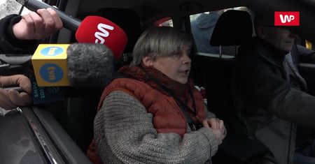 Patrol policji zatrzymał Janinę Ochojską i innych europosłów. Chcieli wjechać do strefy przygranicznej