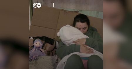 Kobiety i dzieci w piwnicy szpitala w Kijowie. "Kończy nam się jedzenie"