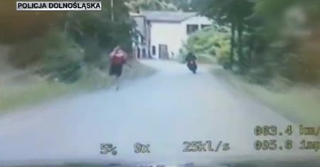 Jechał w zabudowanym 143 km/h. Gdy złapała go policja, posypały się kolejne kary
