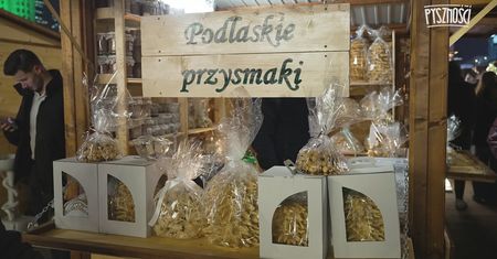 Słoik pasztetu za 50 złotych i zupa za 25 zł na jarmarku w Warszawie. "Kilka stówek trzeba mieć"