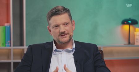 Spada zaufanie do dolara. Ekspert mówi, co to oznacza dla złota