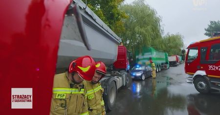 Zderzenie osobówki z ciężarówką na "paskudnym skrzyżowaniu"