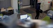 Zamaskowany mężczyzna obrabował bank w Katowicach. Policja publikuje nagranie