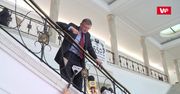 Takiej rozmowy posła z dziennikarzami jeszcze nie było. „Nie wstydzę się, że dawałem klapsy”