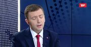 Brudziński o "dziczy" przed TVP. Pokrętne tłumaczenie polityka PiS
