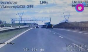 Jechał na czołówkę z radiowozem. Nagranie z S3