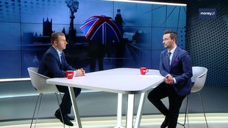 Brexit. Nowa umowa. Ekspert: "różni się mundurem celnika, demony mogą wrócić"