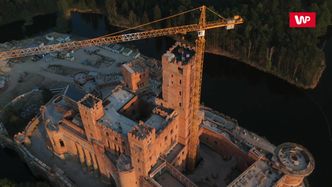Zamek w Stobnicy wciąż rośnie. Imponująca wieża