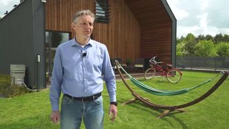 Pasywny i drewniany. Dwa domy w jednym pod Warszawą