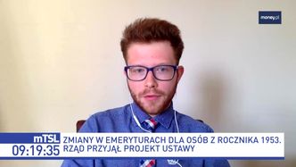 Emerytki z rocznika 1953 dostaną pieniądze. "Ustawa przyjęta na wybory"