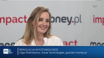 Rewolucja w fotowoltaice. Telefon sam się ładuje, nawet sztucznym światłem