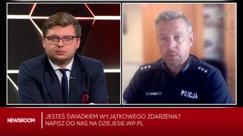 Policjant komentuje zachowanie motocyklistów. Stanęli i zablokowali całe skrzyżowanie