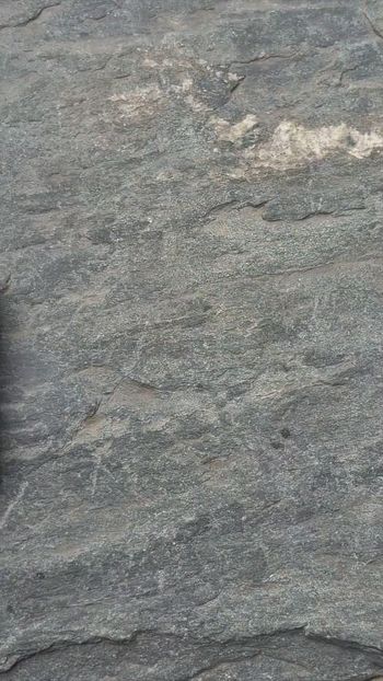 Najtańszy składany smartfon. Warto kupić Nubia Flip 2?