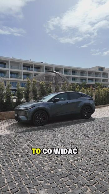 Nowa Toyota C-HR+. Plus robi ogromną różnicę