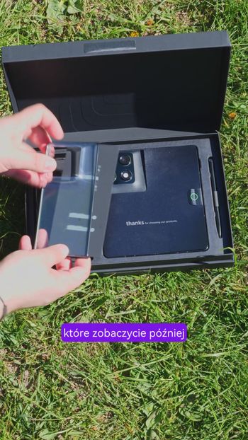 Smartfon ze złotem na obudowie. Otwieramy Motorola razr fold Collection FIFA World Cup 2026