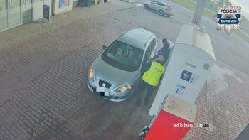 Zasnął za kierownicą na stacji paliw. Policjanci szybko poznali powód
