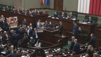Gorąco w Sejmie. Jest nagranie z wykluczenia posłów