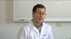 Mężczyzna ze śrubokrętem w głowie 