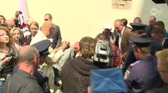 Bronisław Komorowski uderzony jajkiem