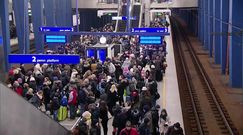 Opóźnione pociągi, pasażerowie są wściekli
