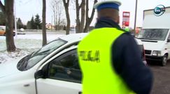 W Łodzi policjanci sprawdzali, czy kierowcy założyli zimowe opony