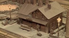 Czekoladowy pociąg na dworcu Warszawa Główna