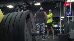 "Chciałem być silny i trzaskać w japę". "Masa" na treningu z reporterem WP