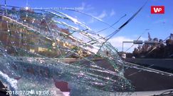 Potrzebowała chwili, by zrozumieć, że wydarzył się cud. Przerażające nagranie wypadku z Melbourne