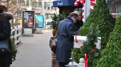 Zdenerwowani Zamachowscy na świątecznym jarmarku z dziećmi