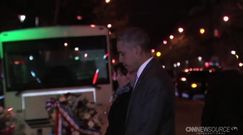 Barack Obama przed halą Bataclan w Paryżu