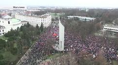 Manifestacja KOD w różnych miastach Polski. W stolicy rozwiązana po alarmie bombowym