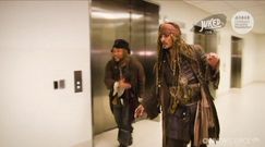Johnny Depp jako pirat Jack Sparrow odwiedza dziecięcy szpital
